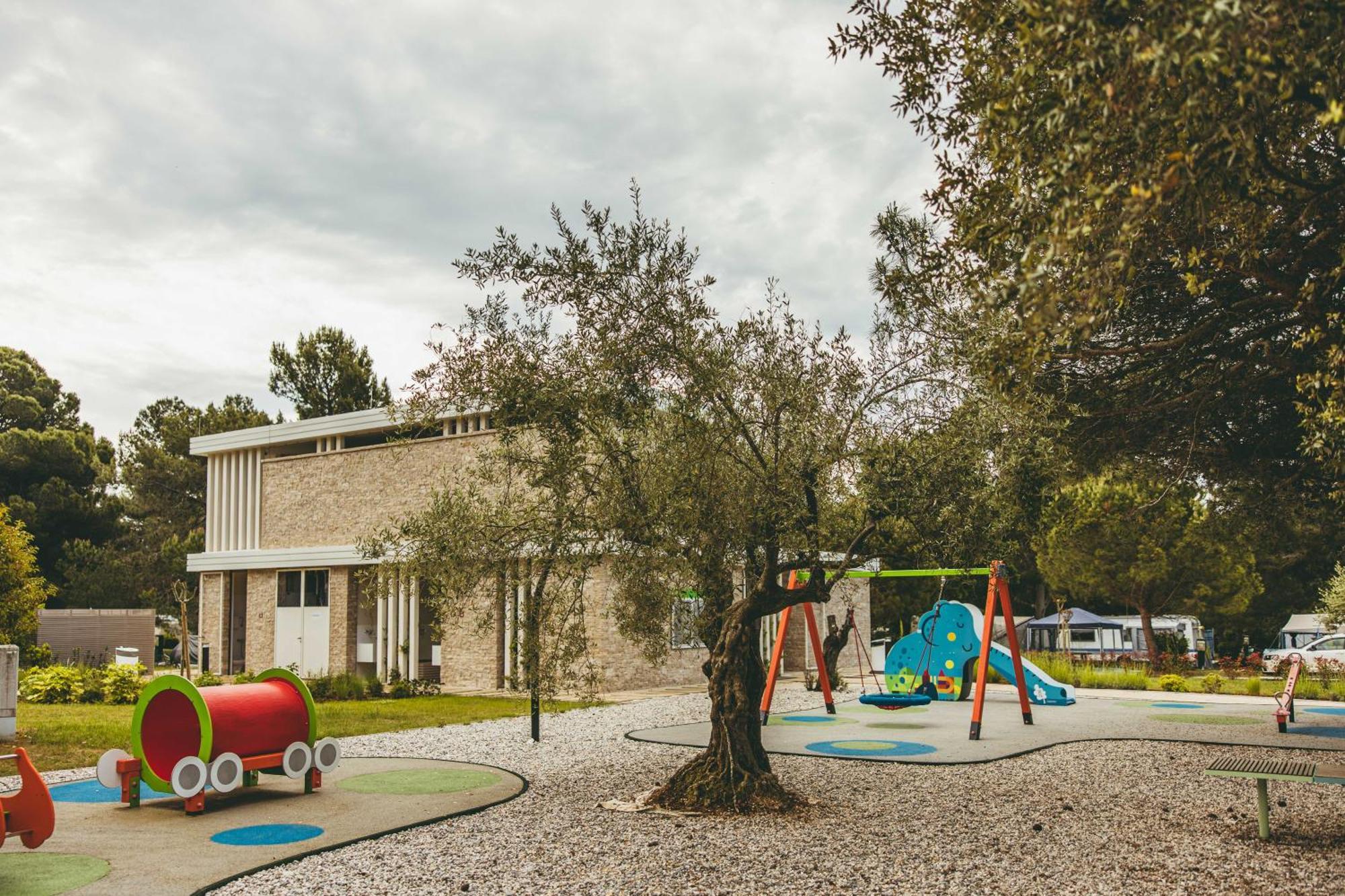 ורסאר Maistra Camping Koversada Uncovered Naturist Pitches מראה חיצוני תמונה