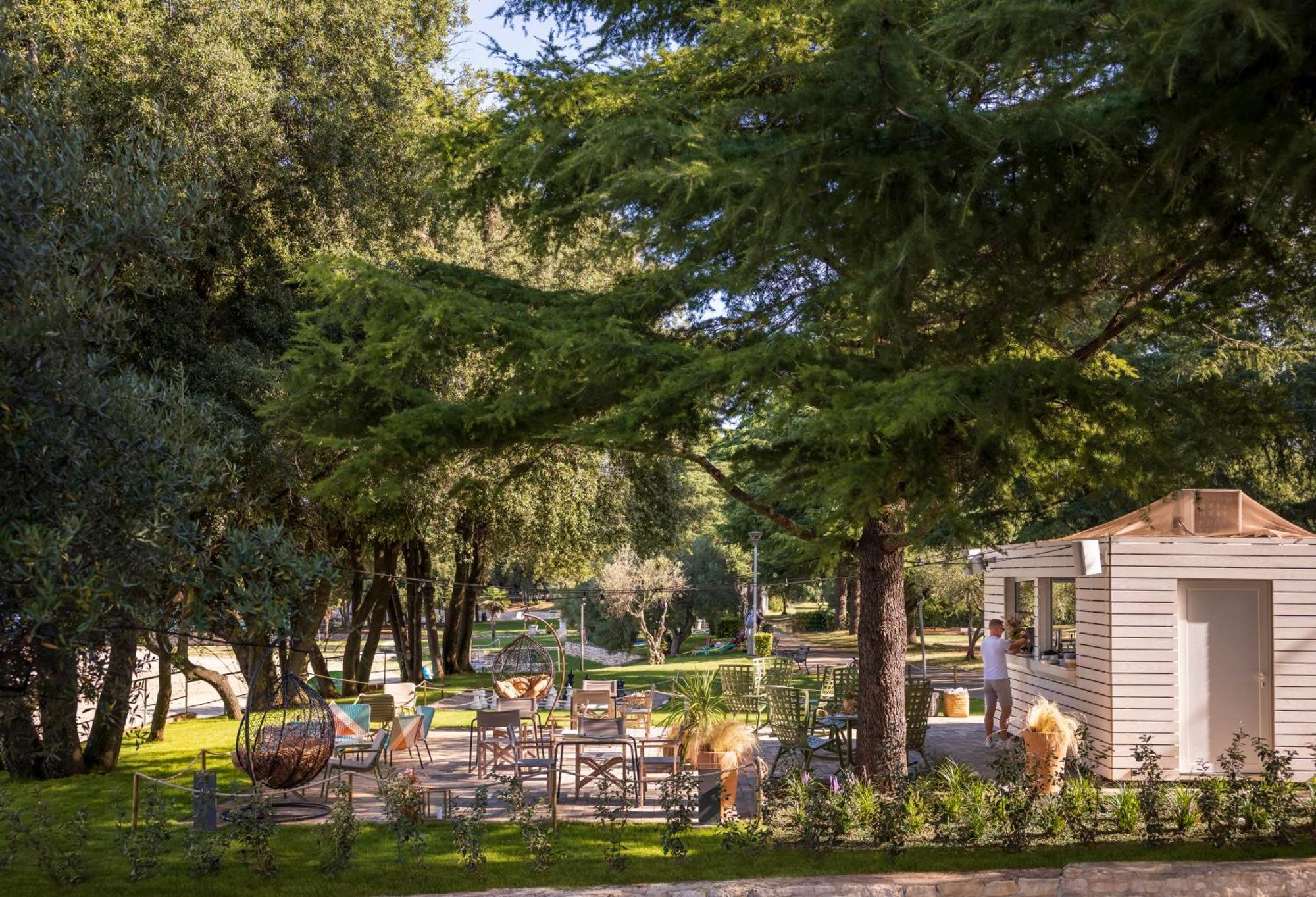 ורסאר Maistra Camping Koversada Uncovered Naturist Pitches מראה חיצוני תמונה